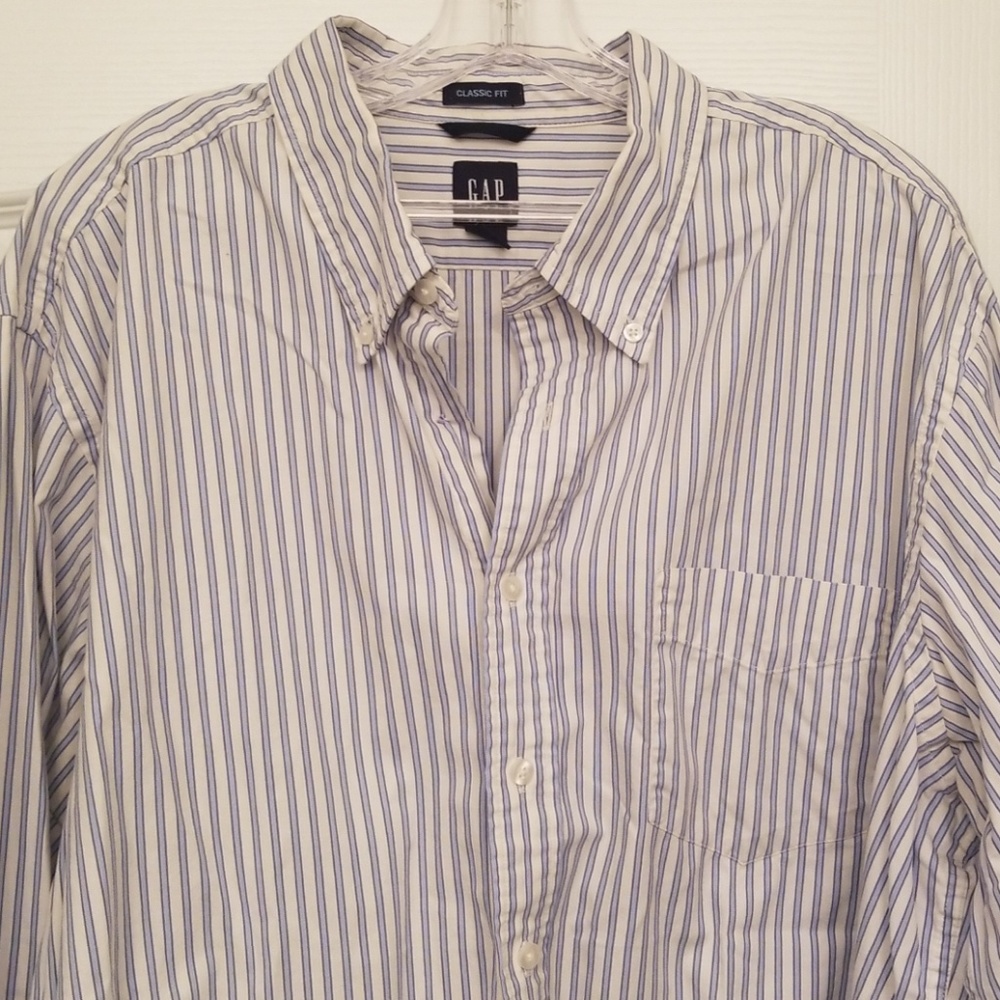 GAP mens button down